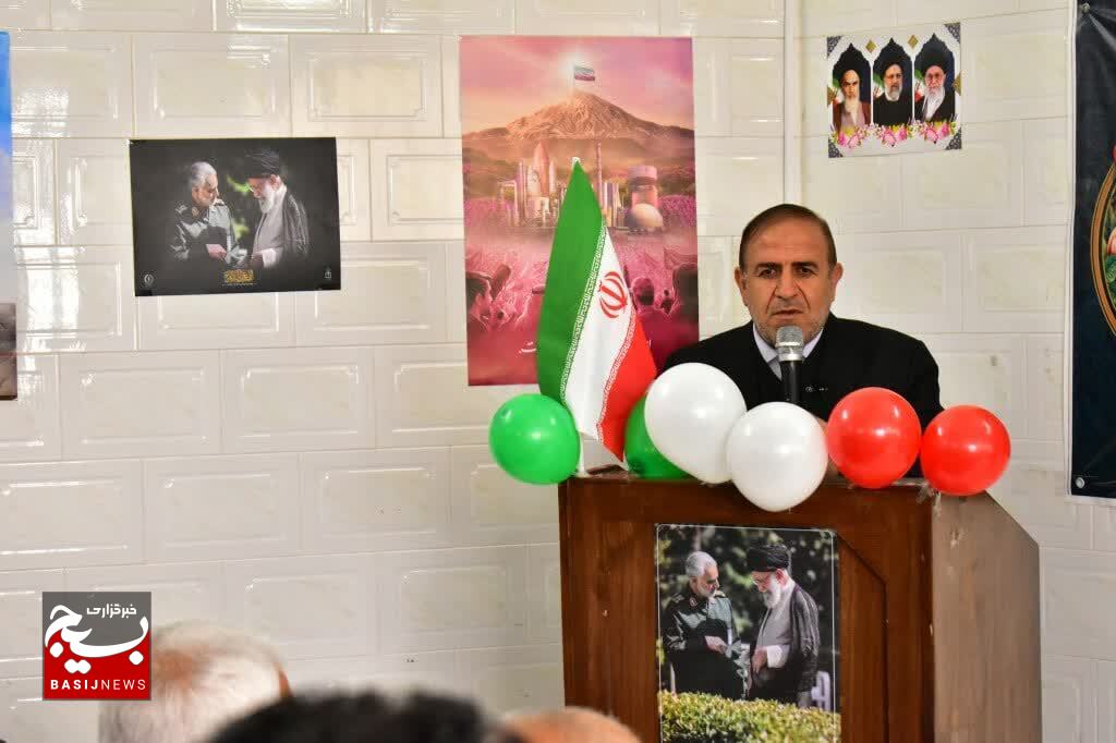 هنرجویان نمونه علمی و اخلاقی هنرستان کشاورزی آیت الله ملک حسینی یاسوج تجلیل شدند هنرجویان نمونه علمی و اخلاقی هنرستان کشاورزی آیت الله ملک حسینی یاسوج تجلیل شدند