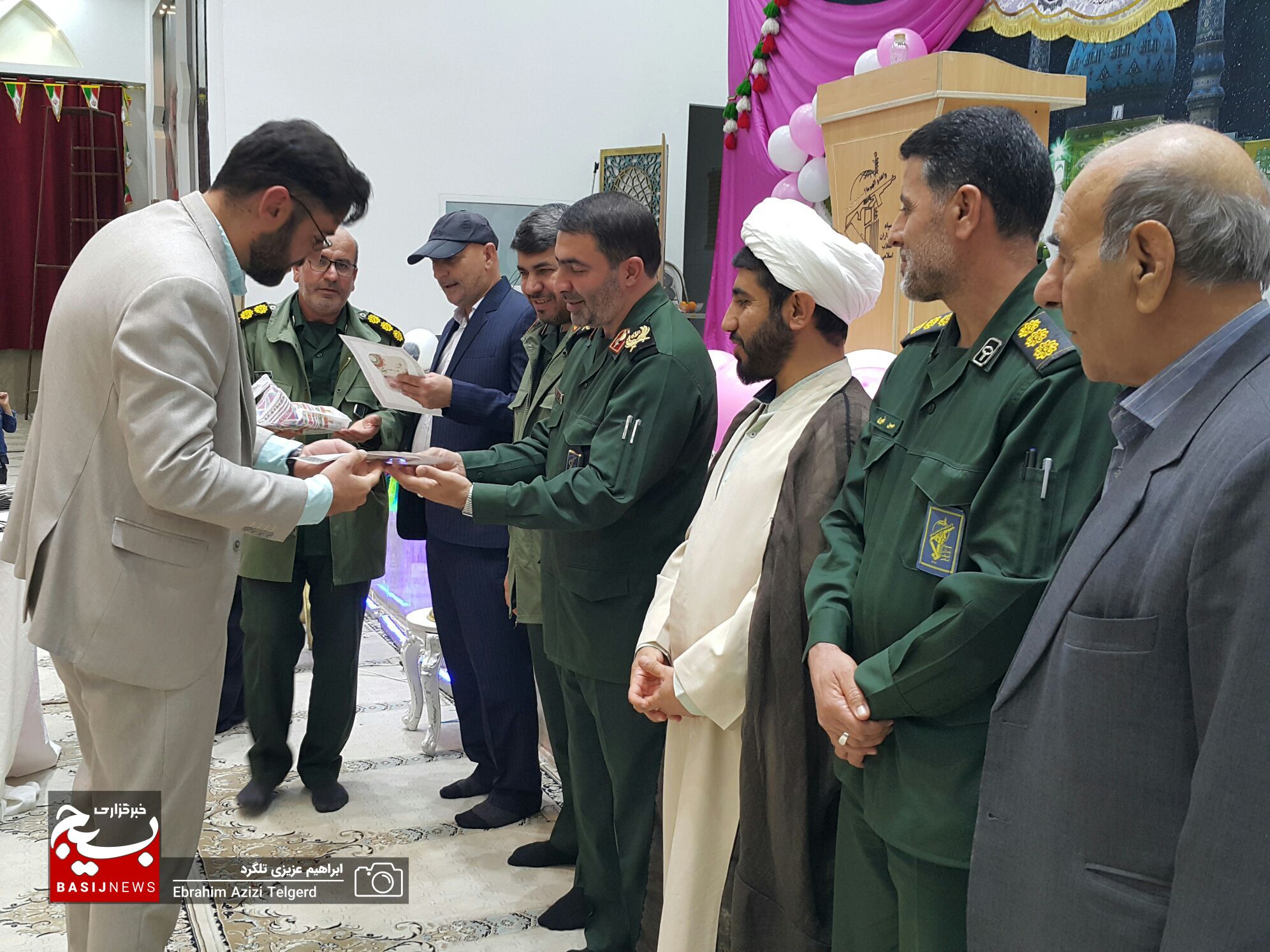 جشن ازدواج زوج های جوان سپاه فتح در یاسوج + ( تصاویر) جشن ازدواج زوج های جوان سپاه فتح در یاسوج + ( تصاویر)