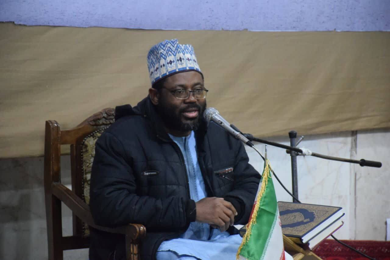 انقلاب اسلامی ایران جهان را بیدار و بر افکار و عقاید اثرگذار است