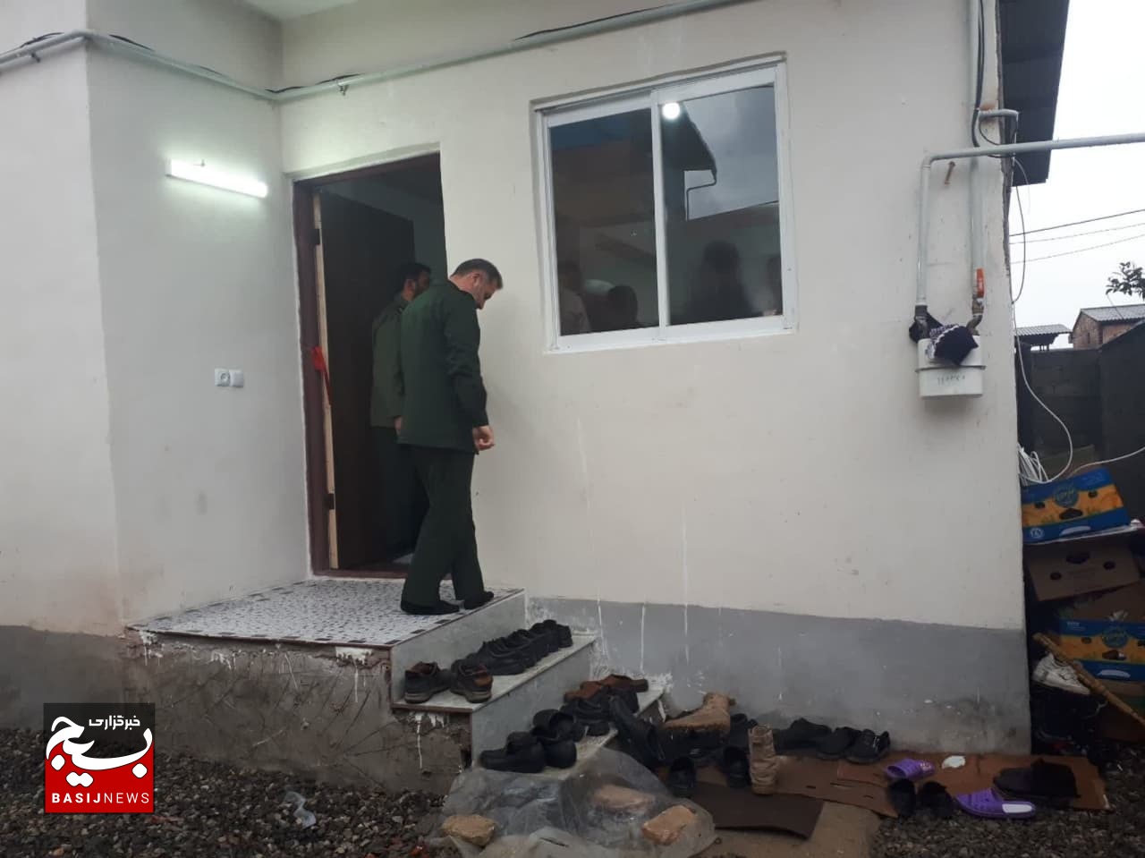 کلید ۱۰ خانه به نیازمندان ساروی تحویل شد کلید ۱۰ خانه به نیازمندان ساروی تحویل شد