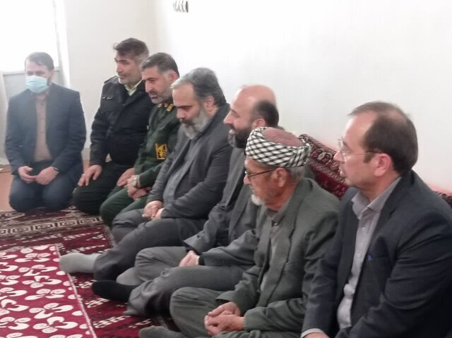 دعوت پدر شهید اهل سنت برای حضور در راهپمایی ۲۲ بهمن دعوت پدر شهید اهل سنت برای حضور در راهپمایی ۲۲ بهمن