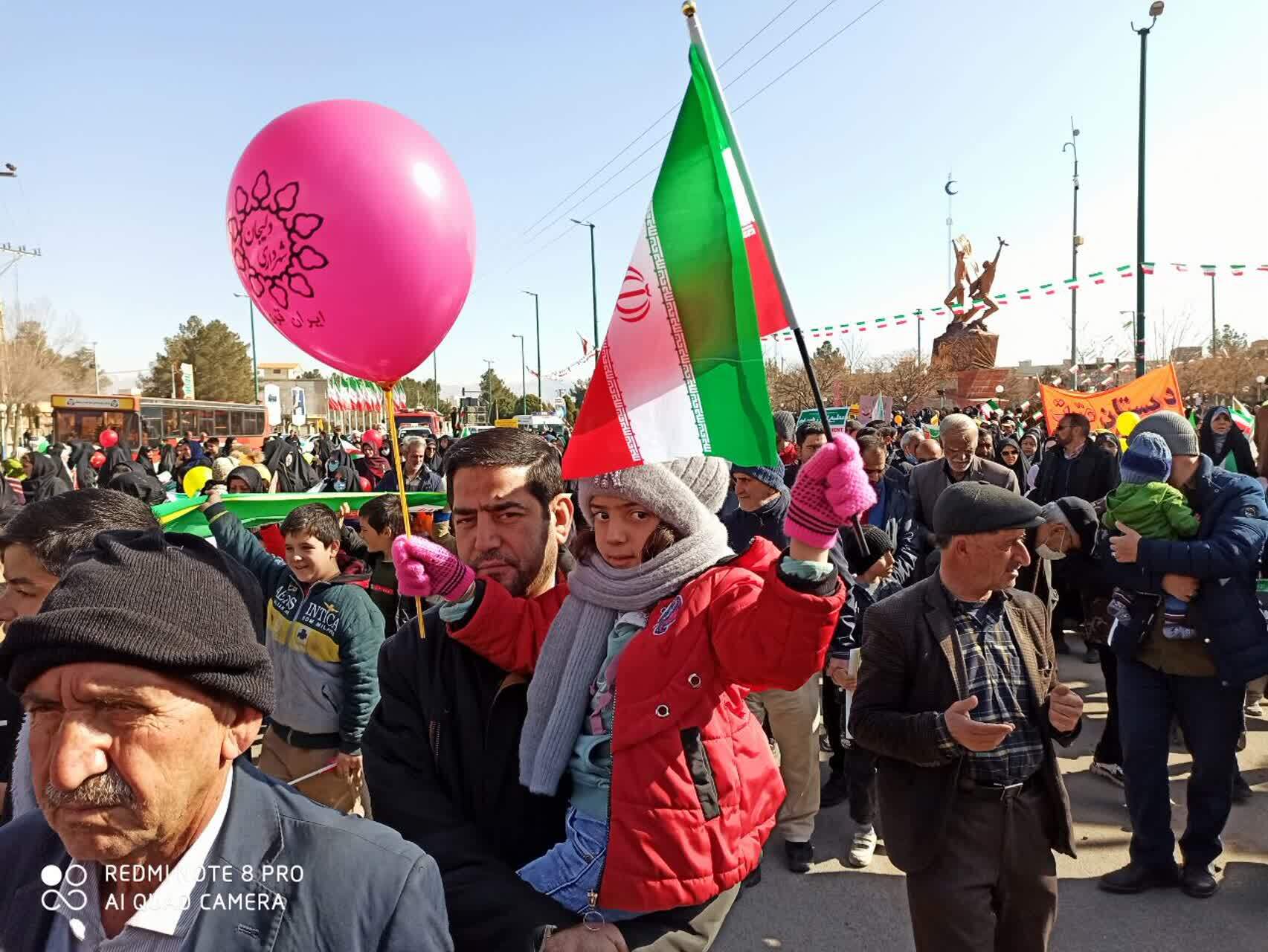 نمایش شکوه پیروزی در استان مرکزی/ همه آمده اند نمایش شکوه پیروزی در استان مرکزی/ همه آمده اند