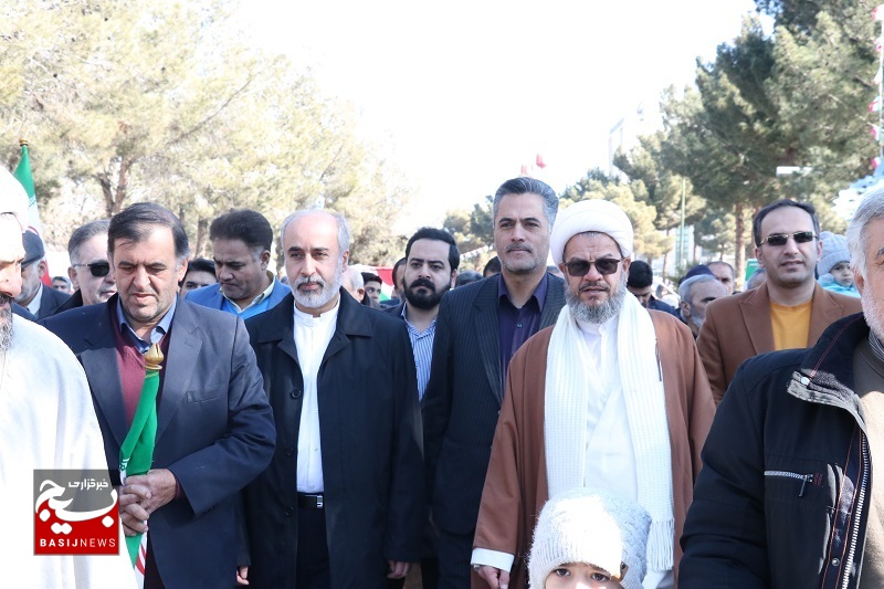 جلوه گری حماسه غرورآفرین راهپیمایی ۲۲ بهمن مردم دامغان در قاب تصاویر جلوه گری حماسه غرورآفرین راهپیمایی ۲۲ بهمن مردم دامغان در قاب تصاویر