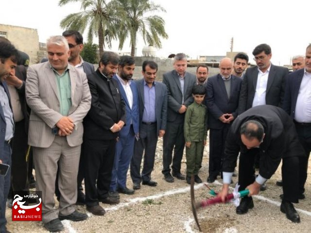 عملیات اجرایی احداث دیوار حفاظتی دره علی آباد برازجان عملیات اجرایی احداث دیوار حفاظتی دره علی آباد برازجان