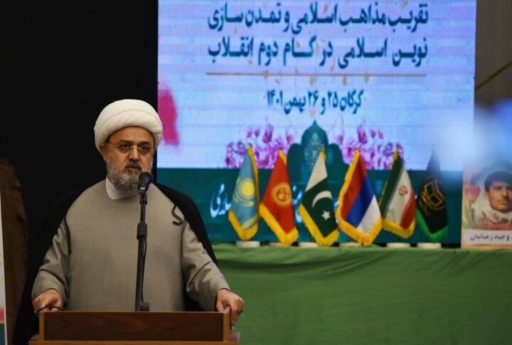 فرزندان این مرز و بوم ملتزم به شریعت اسلامی باشند/استکبار جهانی به دنبال جنگ افروزی در ممالک اسلامی است فرزندان این مرز و بوم ملتزم به شریعت اسلامی باشند/استکبار جهانی به دنبال جنگ افروزی در ممالک اسلامی است