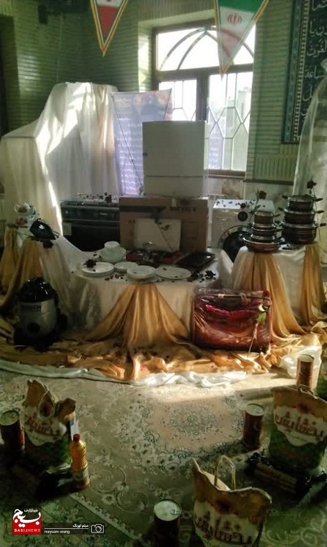 رزمایش کمک های مومنانه با توزیع ۱۵۰۰ بسته معیشتی و اهدای ۱۰ سری جهیزیه ویژه زوج های جوان آبرومند