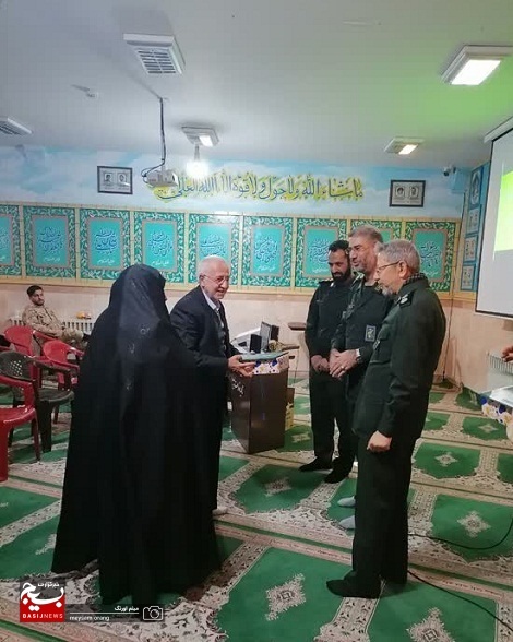 همایش بصیرتی پایوران وظیفه و تقدیر از سربازان برتر در ناحیه عمار یاسر