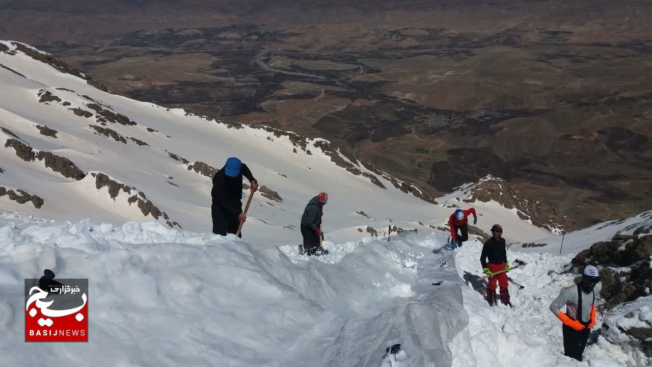 یادی از جانباختگان حادثه سقوط هواپیمای یاسوج _ تهران یادی از جانباختگان حادثه سقوط هواپیمای یاسوج _ تهران