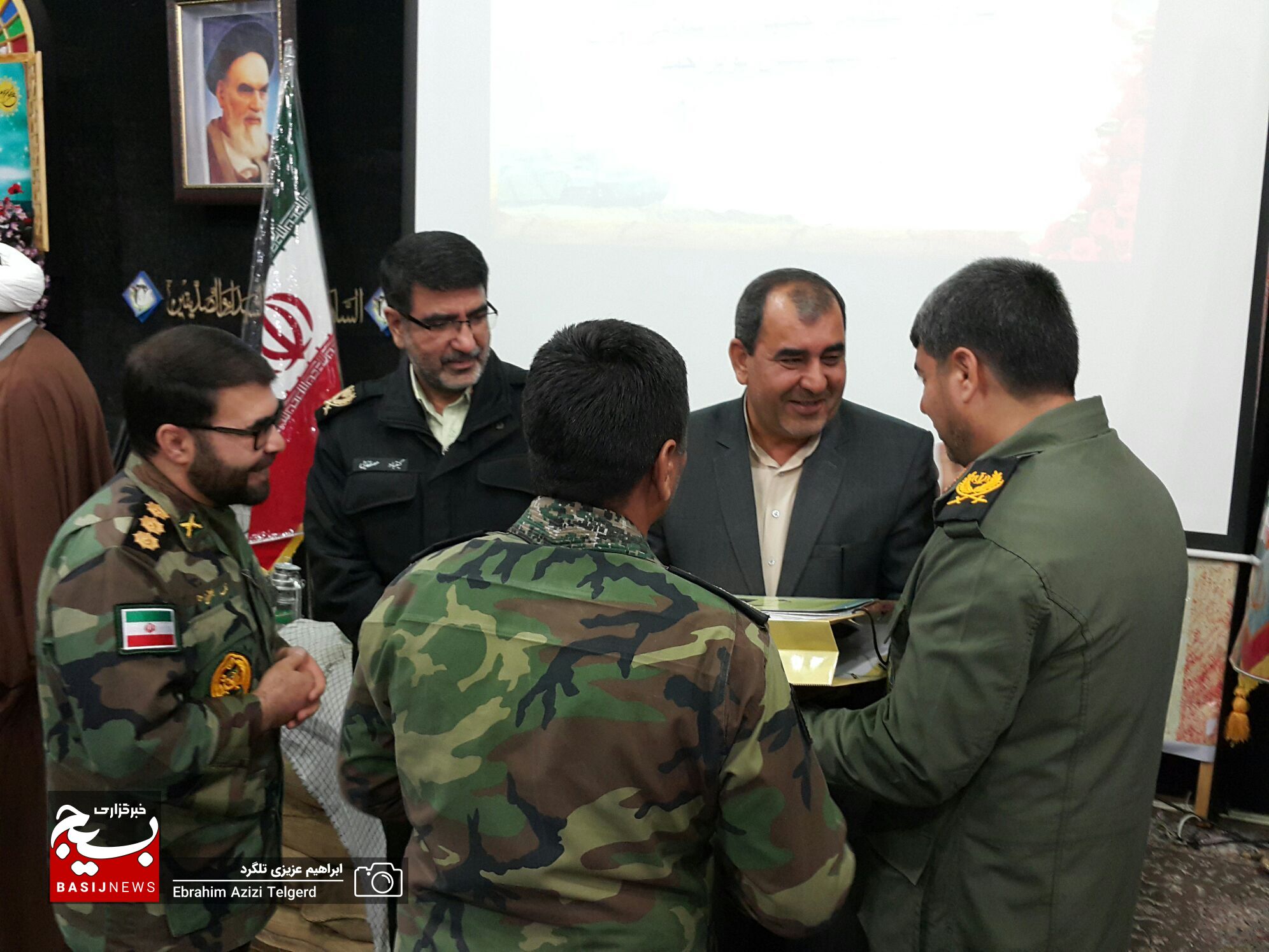 برگزاری همایش تجلیل از خانواده های شهدای ارتش در یاسوج برگزاری همایش تجلیل از خانواده های شهدای ارتش در یاسوج