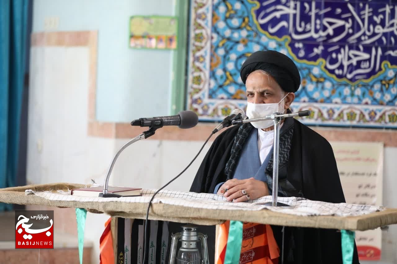 دوستی خدا و اهلبیت(ع) انسان را از سختیهای دنیا عبور میدهد دوستی خدا و اهلبیت(ع) انسان را از سختیهای دنیا عبور میدهد