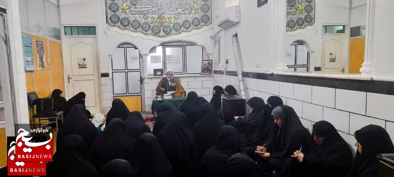نشست بصیرتی سیاسی بسیجیان حوزه مقاومت شهید نسرین افضل قم برگزار شد نشست بصیرتی سیاسی بسیجیان حوزه مقاومت شهید نسرین افضل قم برگزار شد