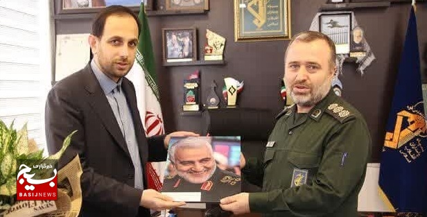 دیدار فرماندار شهرستان نکا با فرمانده سپاه پاسداران شهرستان به مناسبت ولادت امام حسین (ع) و روز پاسدار*