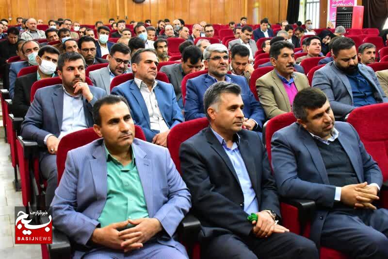 تجلیل آموزش و پرورش کهگیلویه و بویراحمد از جوانان نخبه / عزت خواه: جمعیت جوان سرمایه  ارزشمند هر کشوری است