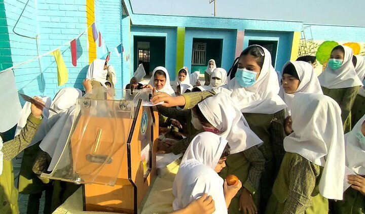 فرهنگ احسان و نیکوکاری در جامعه نهادینه شود فرهنگ احسان و نیکوکاری در جامعه نهادینه شود