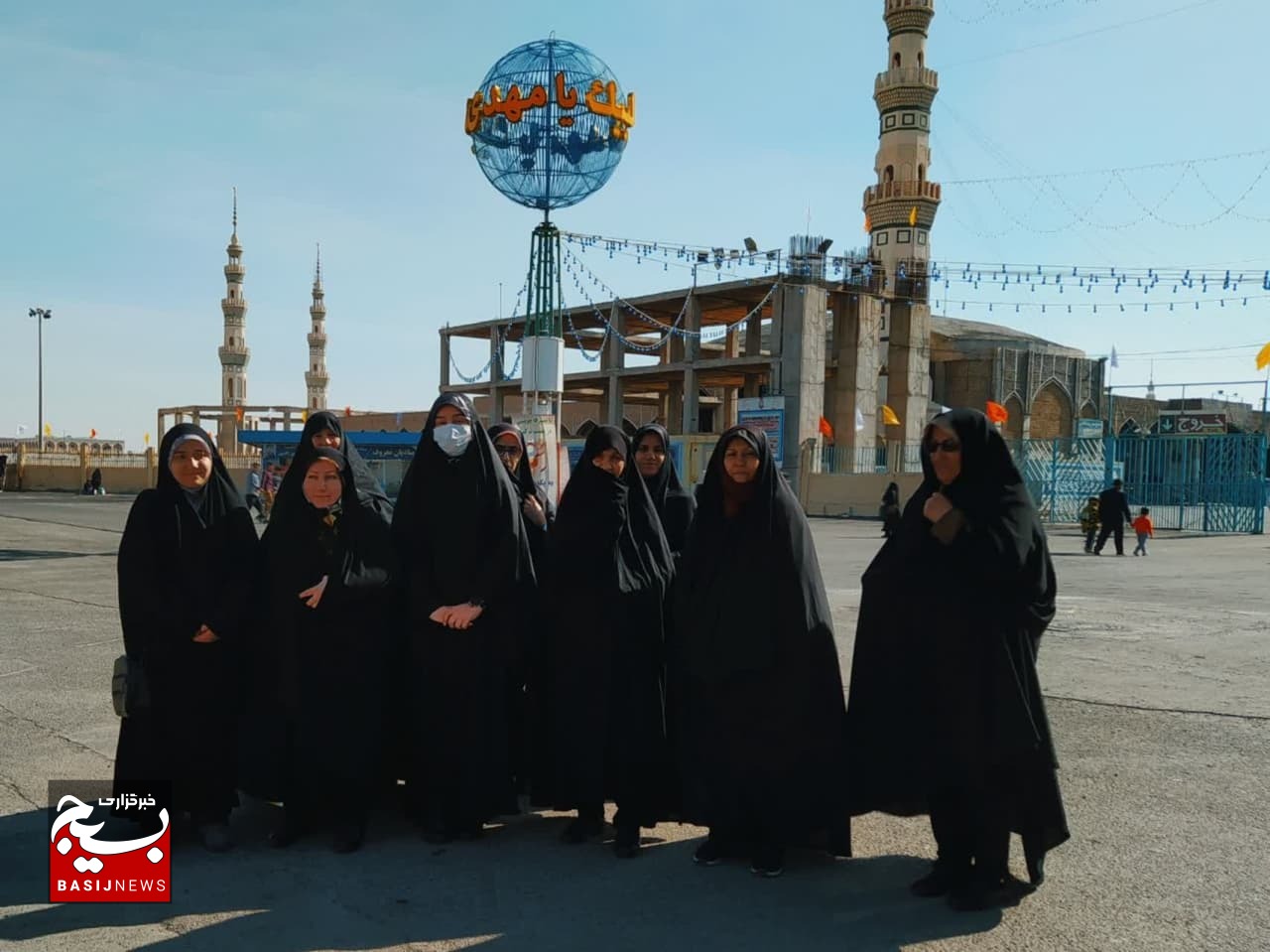 بسیجیان پایگاه شهداء قم با امام زمان(عج) تجدید بیعت کردند بسیجیان پایگاه شهداء قم با امام زمان(عج) تجدید بیعت کردند