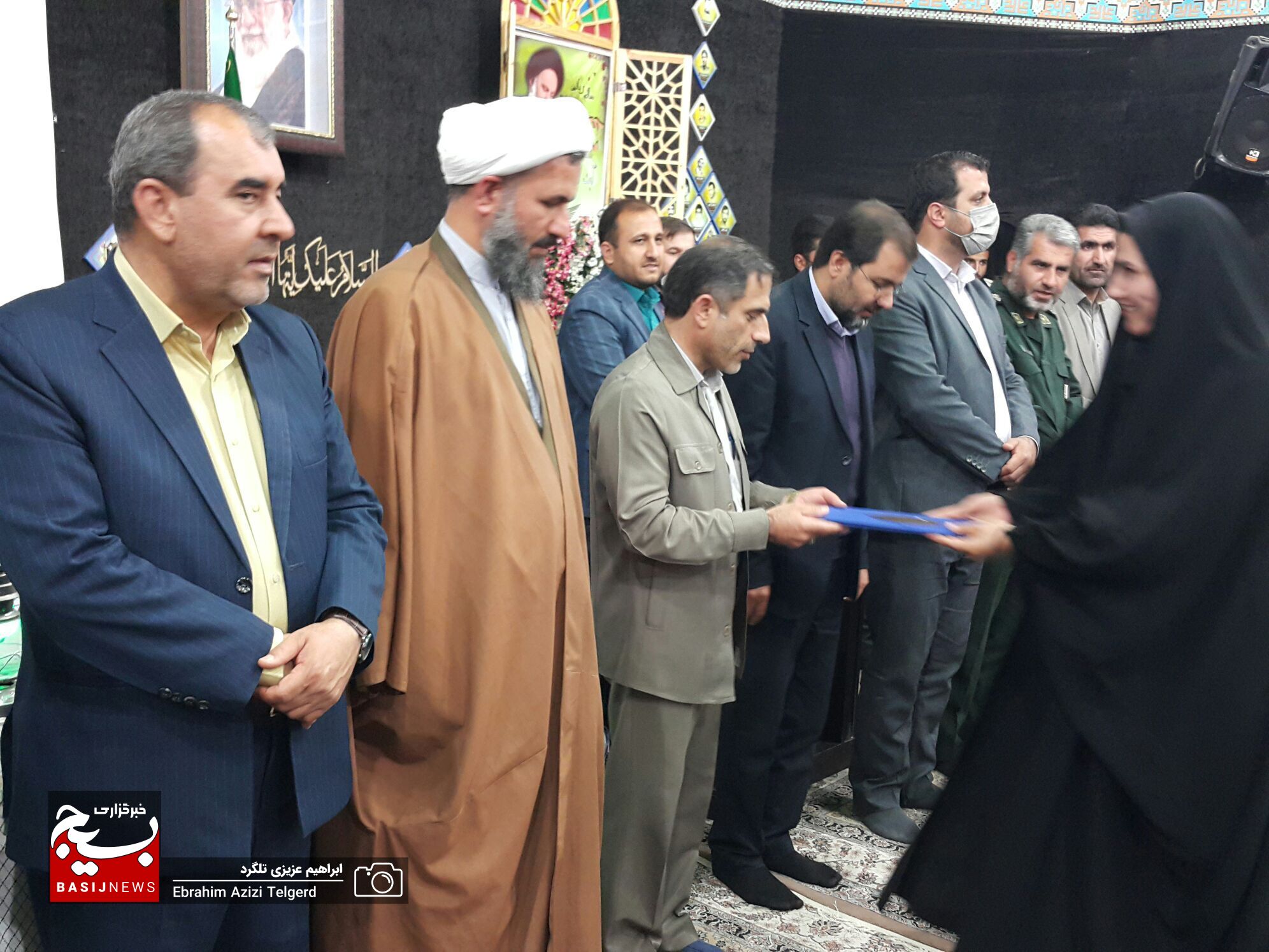 فعالین عرصه احسان و نیکوکاری کهگیلویه و بویراحمد تجلیل شدند فعالین عرصه احسان و نیکوکاری کهگیلویه و بویراحمد تجلیل شدند