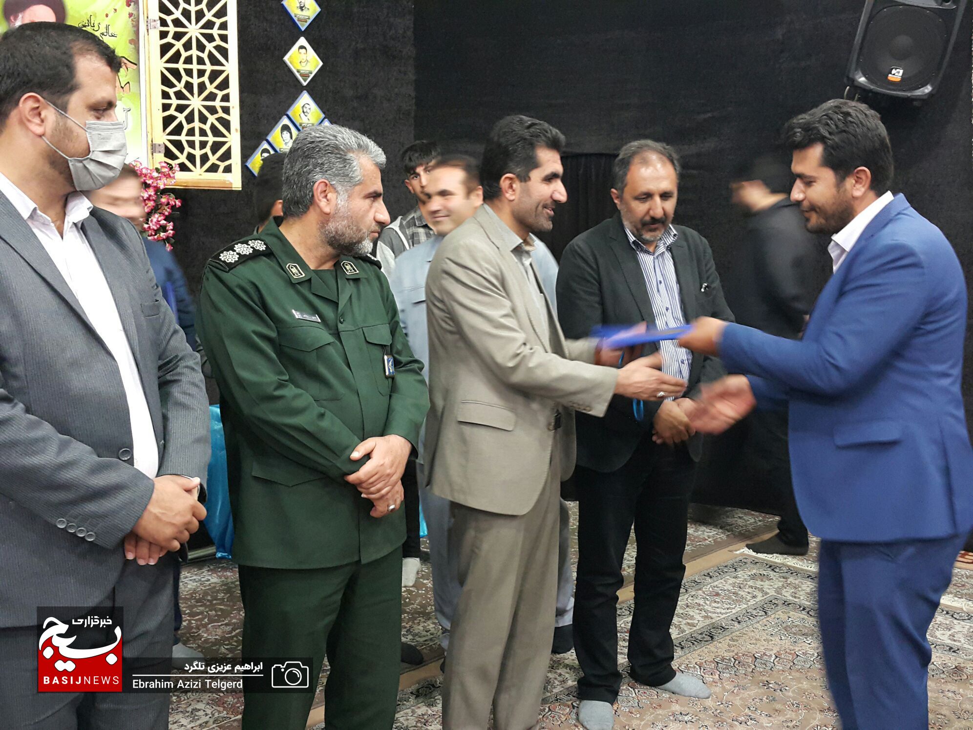 فعالین عرصه احسان و نیکوکاری کهگیلویه و بویراحمد تجلیل شدند فعالین عرصه احسان و نیکوکاری کهگیلویه و بویراحمد تجلیل شدند