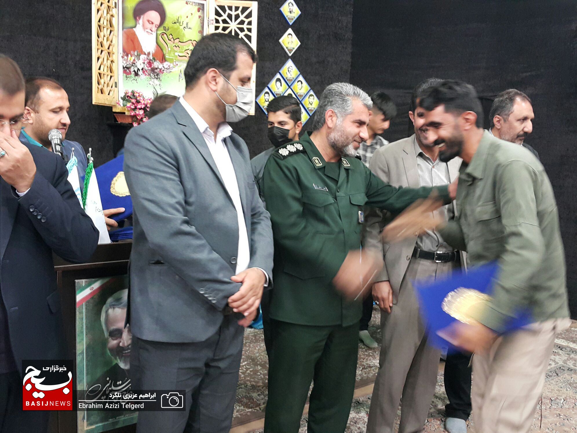 فعالین عرصه احسان و نیکوکاری کهگیلویه و بویراحمد تجلیل شدند فعالین عرصه احسان و نیکوکاری کهگیلویه و بویراحمد تجلیل شدند