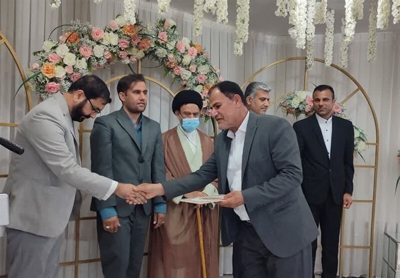 حامیان و خیرین شهرستان دیر تجلیل شدند حامیان و خیرین شهرستان دیر تجلیل شدند