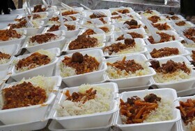 ۳هزار پرس غذای گرم بین نیازمندان توزیع شد ۳هزار پرس غذای گرم بین نیازمندان توزیع شد