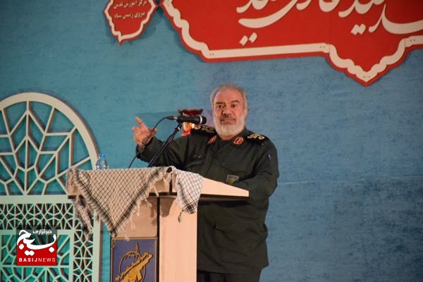 وجود ۴۴ هزار شهید پاسدار از افتخارات تکلیف‌مدارانه است