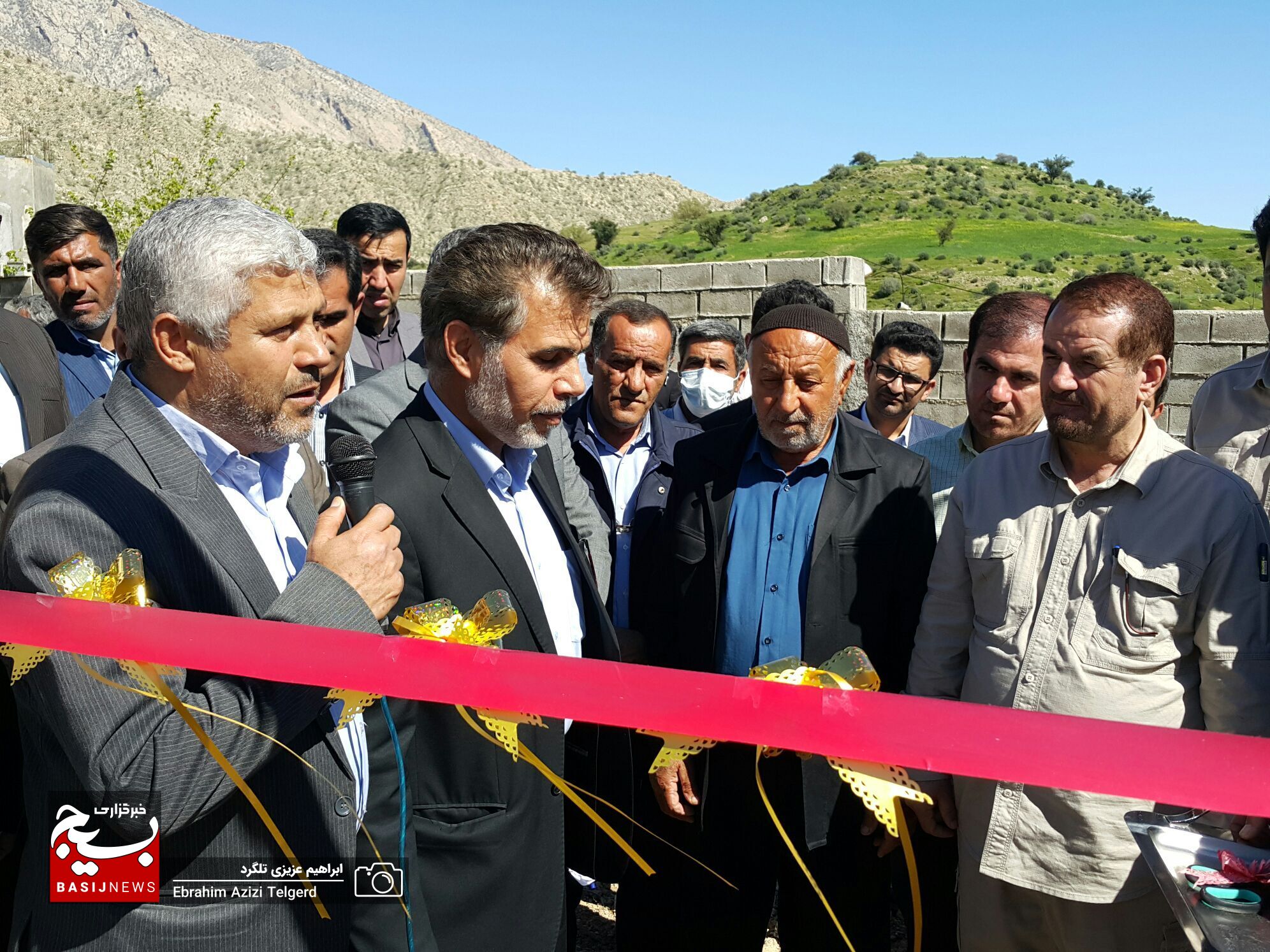 خانه بهداشت خیرساز روستای مال ملا در شهرستان لنده به بهره برداری رسید / تقدیر ویژه استاندار از خیر گراشی و مجمع خیرین سلامت کهگیلویه و بویراحمد/احمدزاده: خانه بهداشت مال ملا بسیار باکیفیت ساخته شده است خانه بهداشت خیرساز روستای مال ملا در شهرستان لنده به بهره برداری رسید / تقدیر ویژه استاندار از خیر گراشی و مجمع خیرین سلامت کهگیلویه و بویراحمد/احمدزاده: خانه بهداشت مال ملا بسیار باکیفیت ساخته شده است