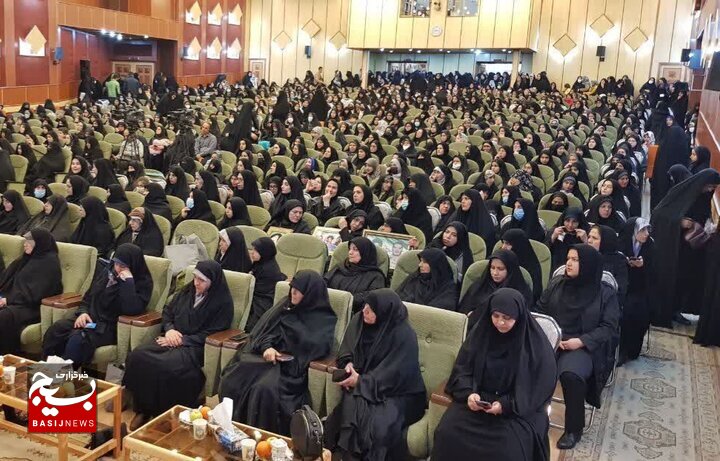 اجلاسیه ۲۱ زن شهیده در اردبیل برگزار شد اجلاسیه ۲۱ زن شهیده در اردبیل برگزار شد
