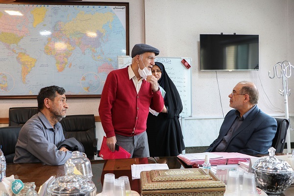 دیدار چهره به چهره مدیرکل بنیاد فارس با ۴۱ ایثارگر استان دیدار چهره به چهره مدیرکل بنیاد فارس با ۴۱ ایثارگر استان