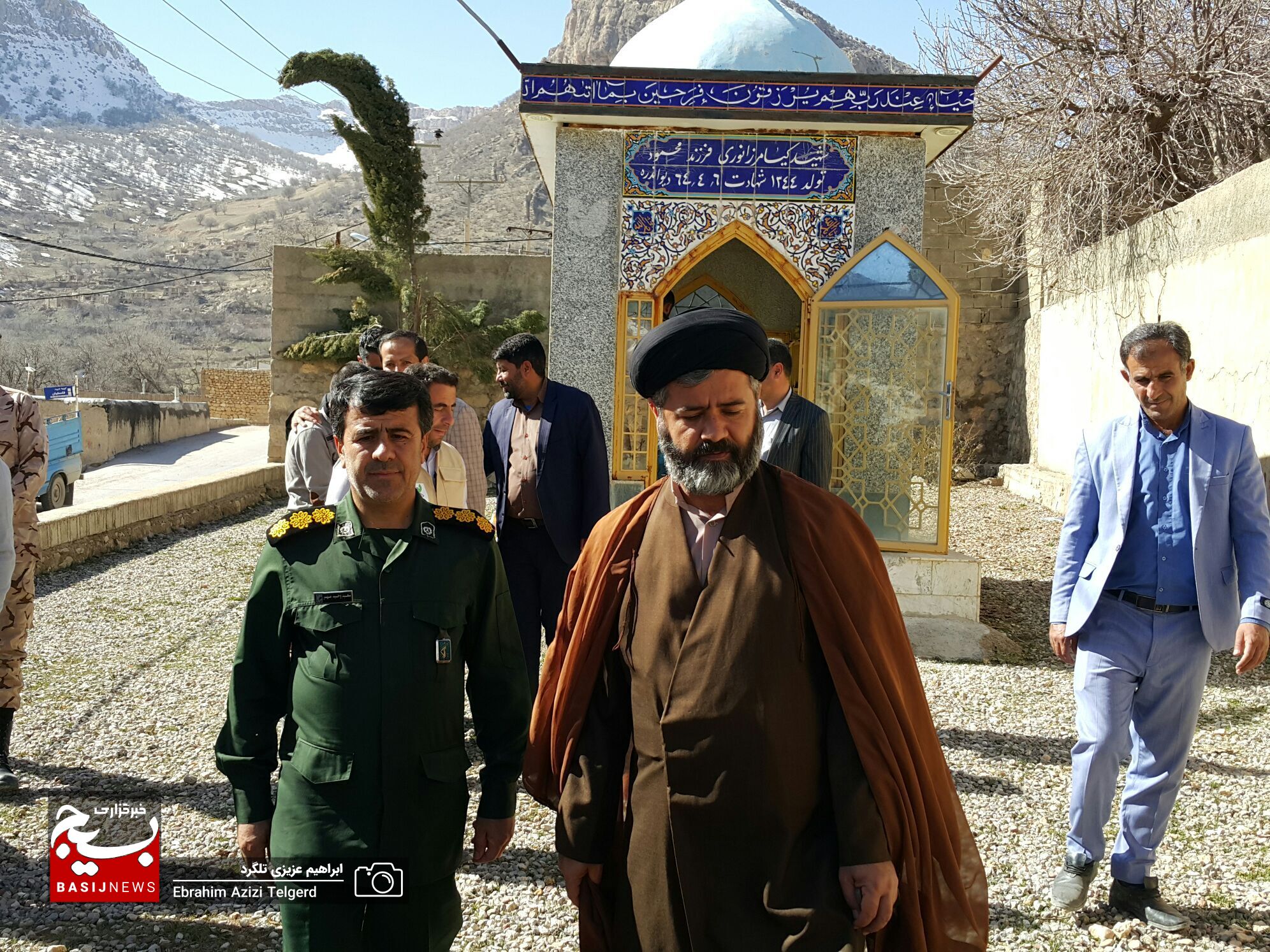 تجدید میثاق جهادگران فاطمی بسیج مهندسین عمران سپاه فتح با شهید روستای دلی بهرام بیگی تجدید میثاق جهادگران فاطمی بسیج مهندسین عمران سپاه فتح با شهید روستای دلی بهرام بیگی