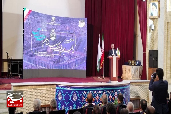 «نشان سقا» به خیرین و فرهنگسازان عرصه آب اهدا شد/ فرهنگسازی، تنها راه برون رفت از چالش و بحران آب در کشور است «نشان سقا» به خیرین و فرهنگسازان عرصه آب اهدا شد/ فرهنگسازی، تنها راه برون رفت از چالش و بحران آب در کشور است