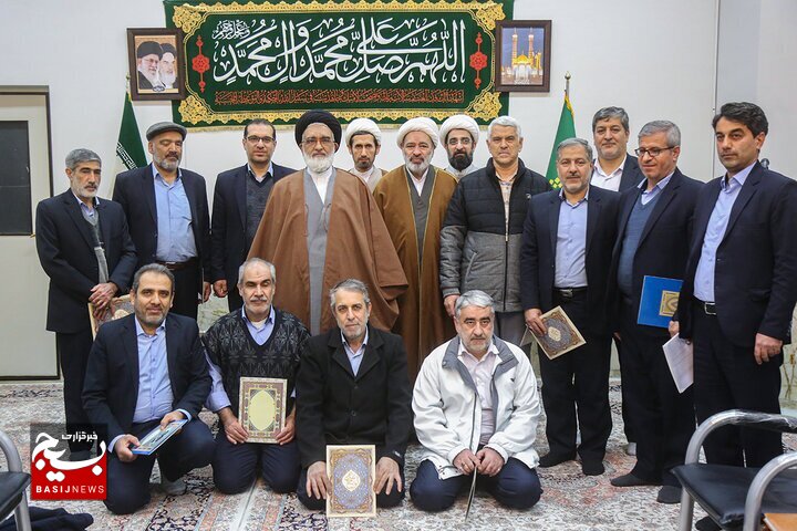 خادمان جانباز حرم حضرت فاطمه معصومه(س) تجلیل شدند خادمان جانباز حرم حضرت فاطمه معصومه(س) تجلیل شدند