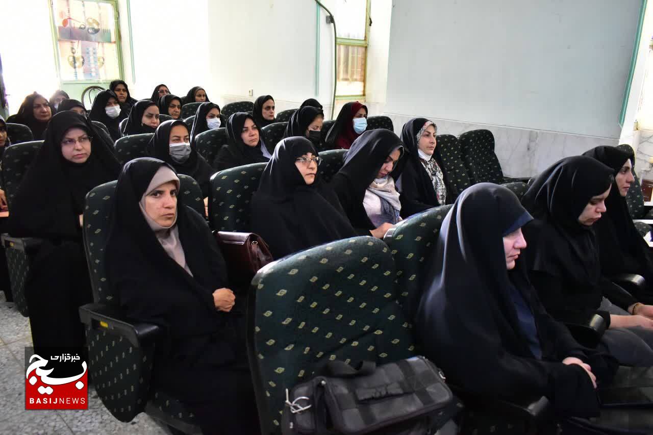 مربیان تربیتی اهتمام جدی تری به مسائل تربیتی دانش آموزان داشته باشند مربیان تربیتی اهتمام جدی تری به مسائل تربیتی دانش آموزان داشته باشند