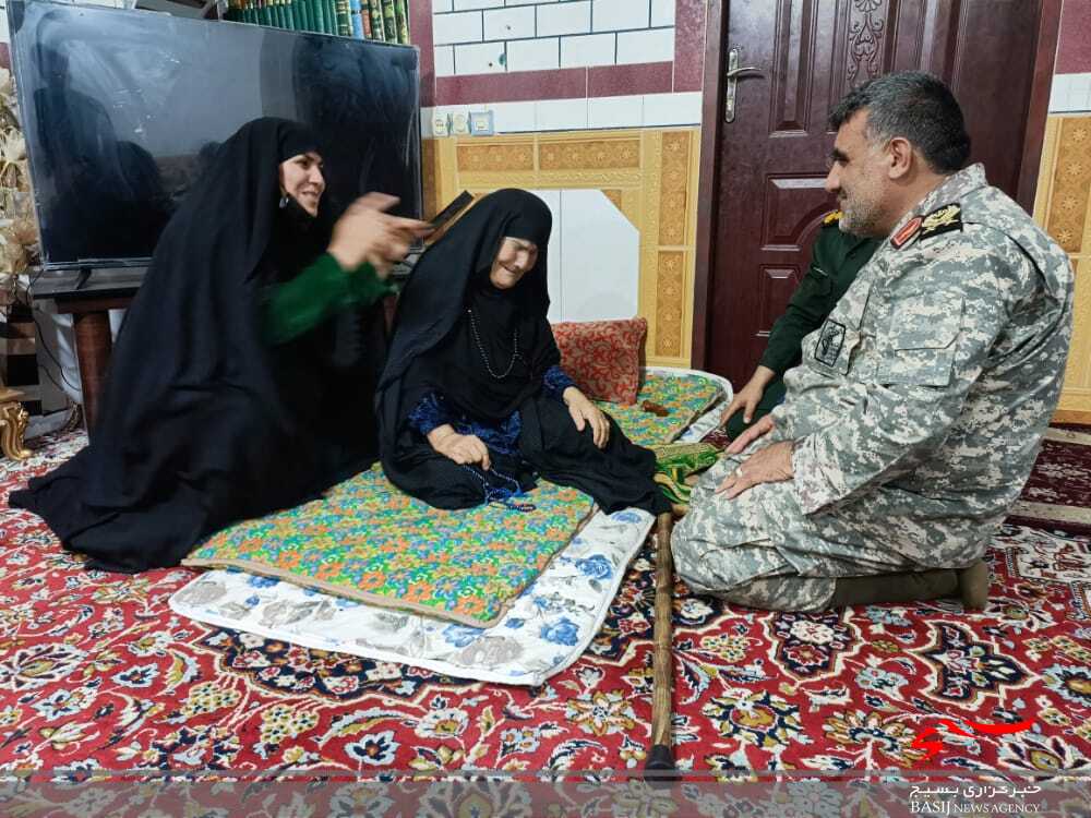 اقدام قابل تحسین فرمانده تیپ ۴۸ فتح در کهگیلویه/ سردار حکمتیان به یاری خانواده شهدا شتافت اقدام قابل تحسین فرمانده تیپ ۴۸ فتح در کهگیلویه/ سردار حکمتیان به یاری خانواده شهدا شتافت