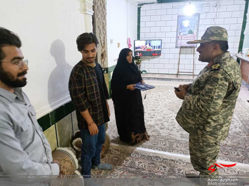 اقدام قابل تحسین فرمانده تیپ ۴۸ فتح در کهگیلویه/ سردار حکمتیان به یاری خانواده شهدا شتافت اقدام قابل تحسین فرمانده تیپ ۴۸ فتح در کهگیلویه/ سردار حکمتیان به یاری خانواده شهدا شتافت