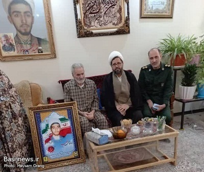 ديدار با خانواده های شهداي روحاني ناحیه مقاومت بسیج کربلا