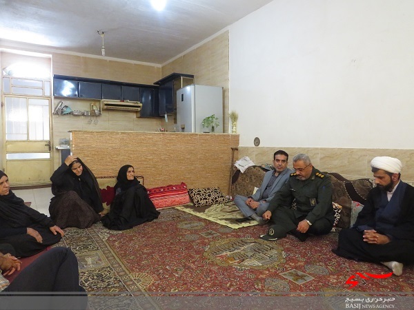 دیدار با خانوده شهید ماشاالله محمدی در دلوار دیدار با خانوده شهید ماشاالله محمدی در دلوار
