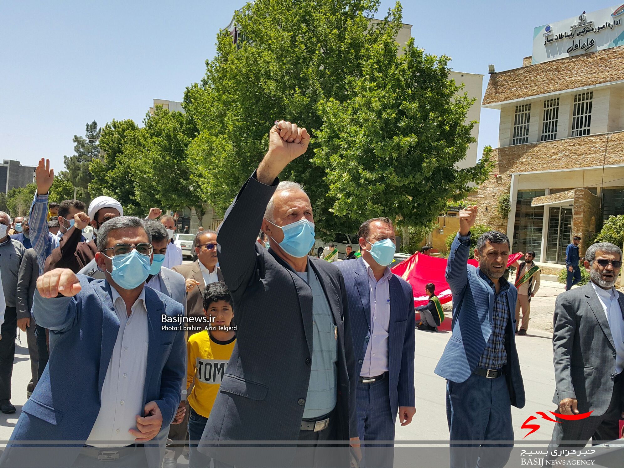 راهپیمایی نمازگزاران یاسوجی در حمایت از طرح اصلاحات اقتصادی و انزجار از دشمنان و مخلان اقتصادی