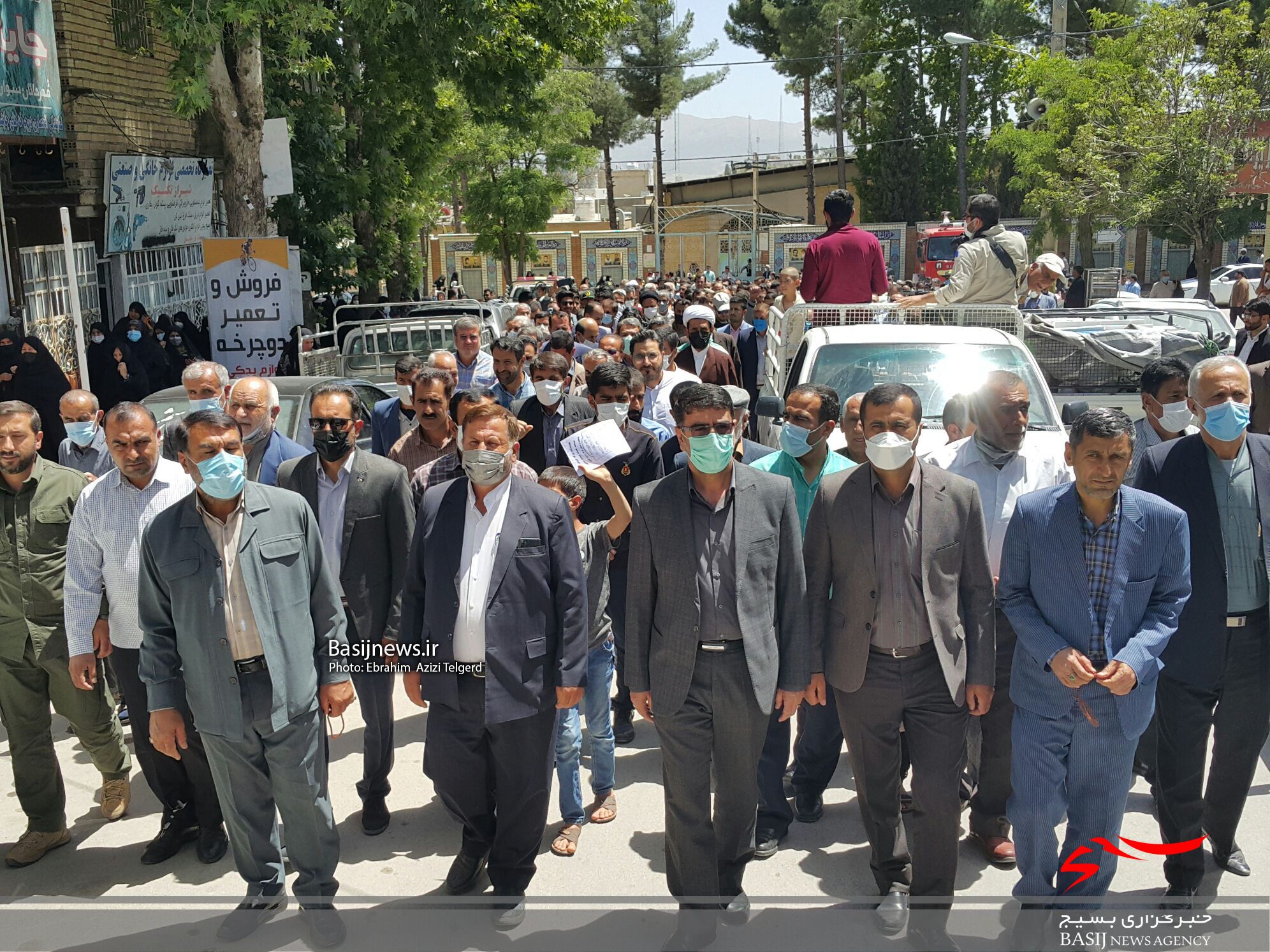 راهپیمایی نمازگزاران یاسوجی در حمایت از طرح اصلاحات اقتصادی و انزجار از دشمنان و مخلان اقتصادی