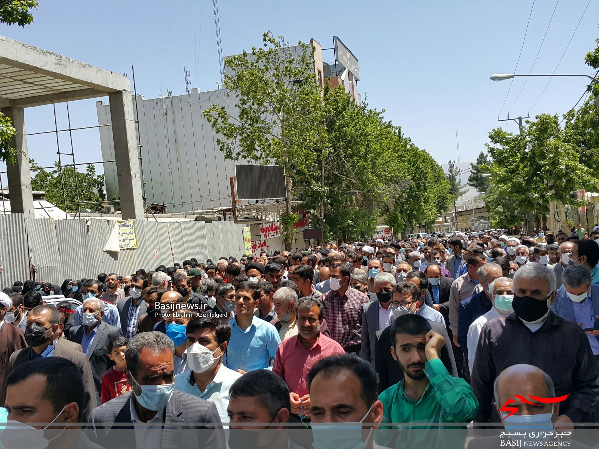 راهپیمایی نمازگزاران یاسوجی در حمایت از طرح اصلاحات اقتصادی و انزجار از دشمنان و مخلان اقتصادی