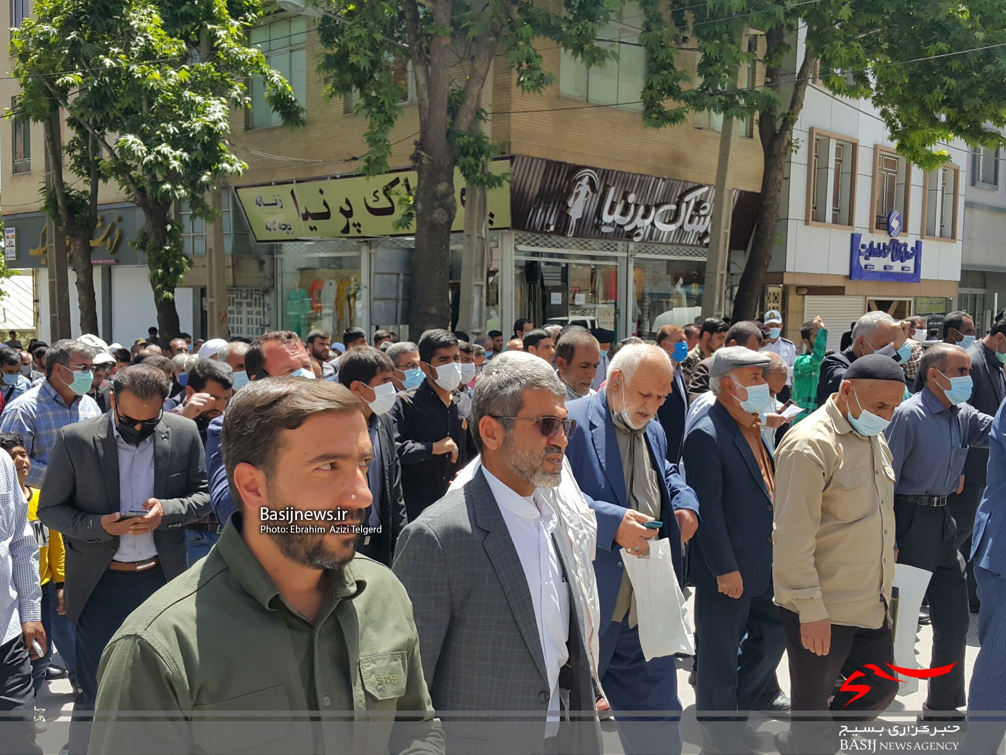 راهپیمایی نمازگزاران یاسوجی در حمایت از طرح اصلاحات اقتصادی و انزجار از دشمنان و مخلان اقتصادی
