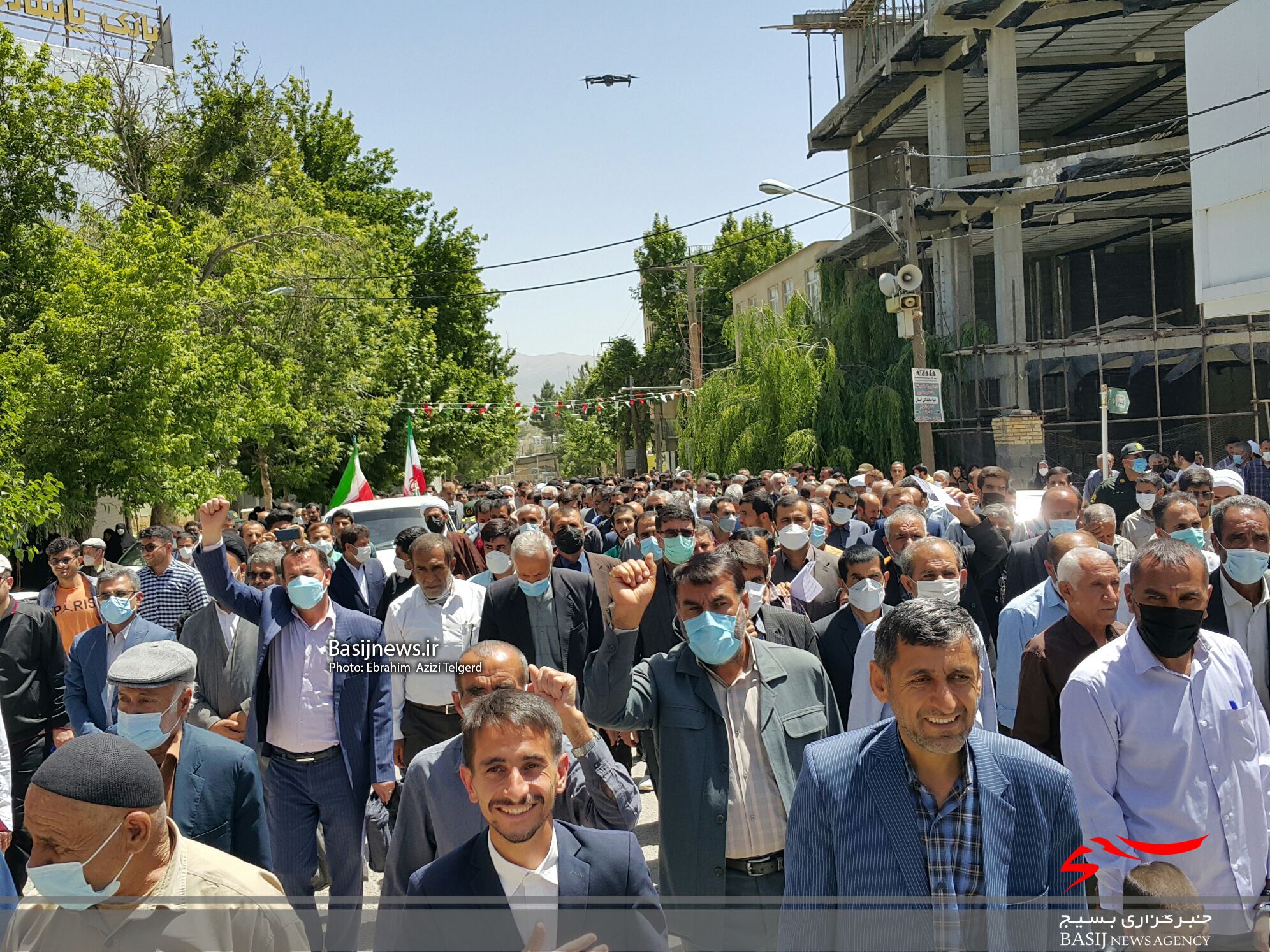 راهپیمایی نمازگزاران یاسوجی در حمایت از طرح اصلاحات اقتصادی و انزجار از دشمنان و مخلان اقتصادی