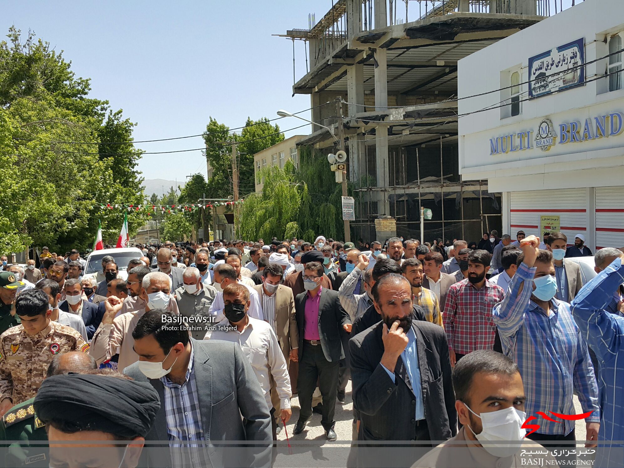 راهپیمایی نمازگزاران یاسوجی در حمایت از طرح اصلاحات اقتصادی و انزجار از دشمنان و مخلان اقتصادی