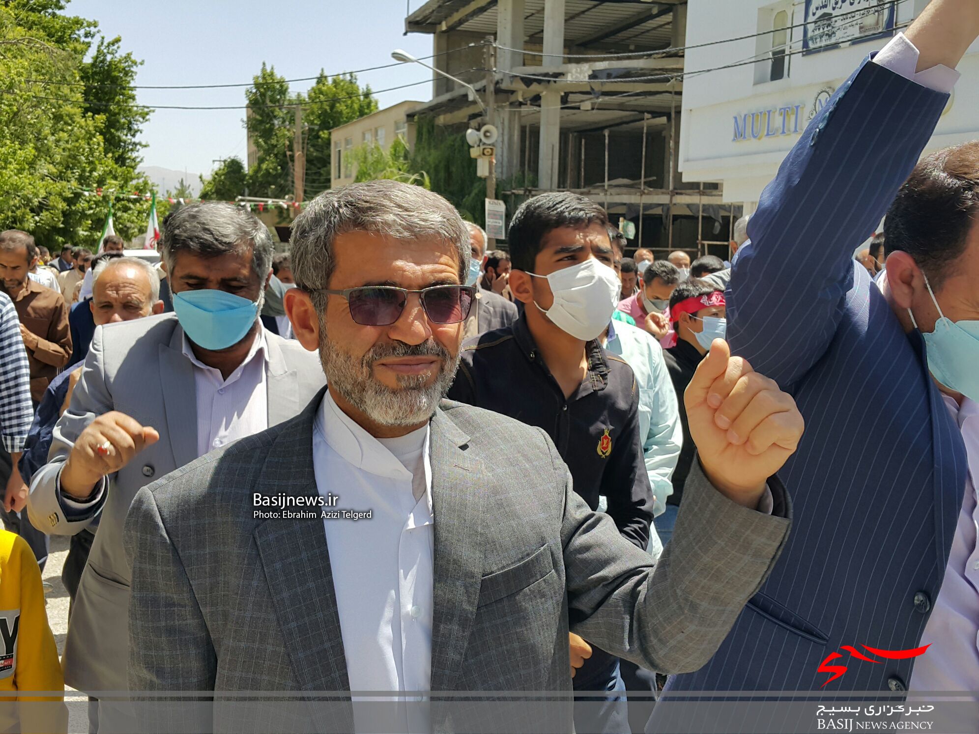 راهپیمایی نمازگزاران یاسوجی در حمایت از طرح اصلاحات اقتصادی و انزجار از دشمنان و مخلان اقتصادی