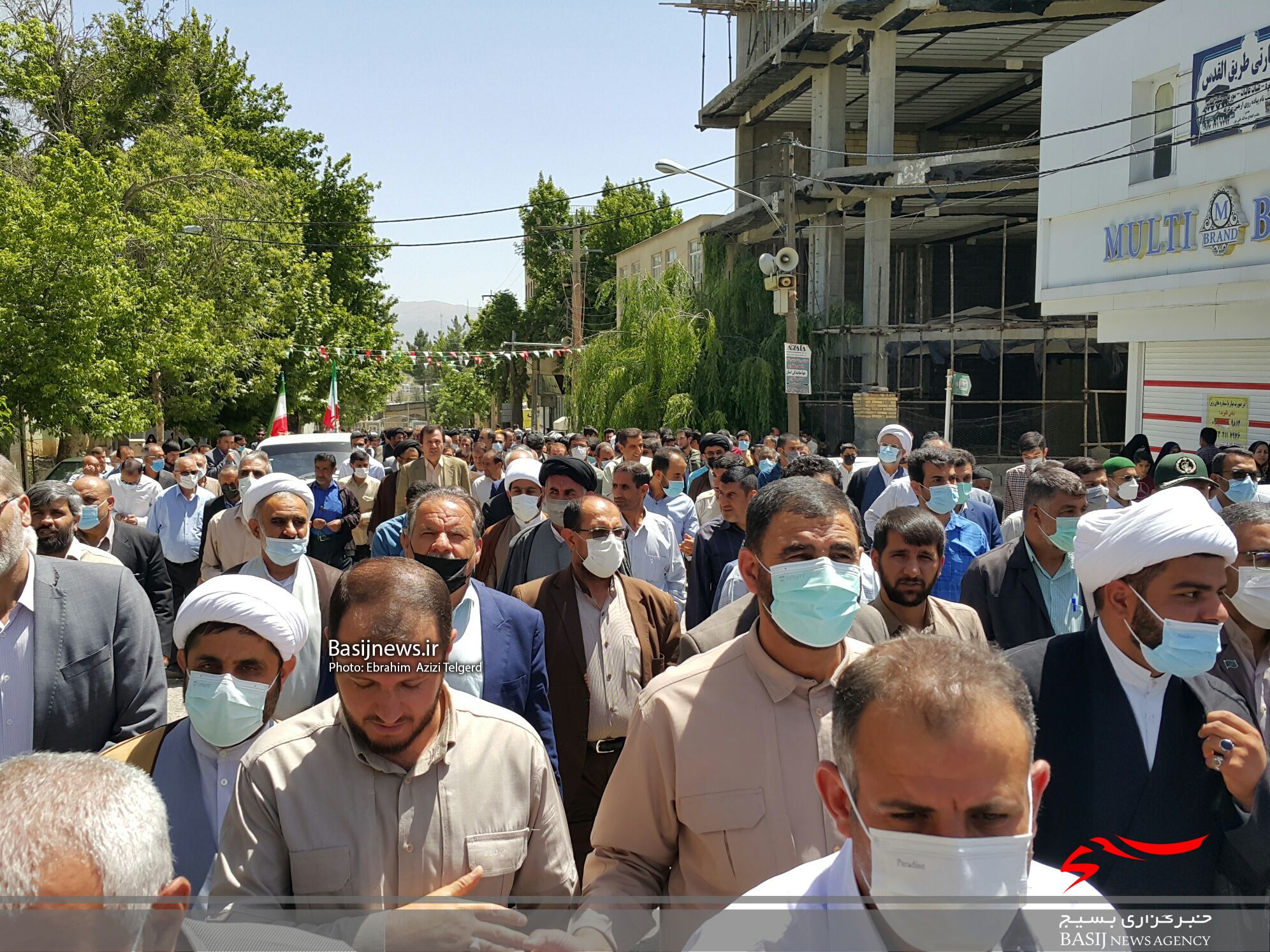 راهپیمایی نمازگزاران یاسوجی در حمایت از طرح اصلاحات اقتصادی و انزجار از دشمنان و مخلان اقتصادی