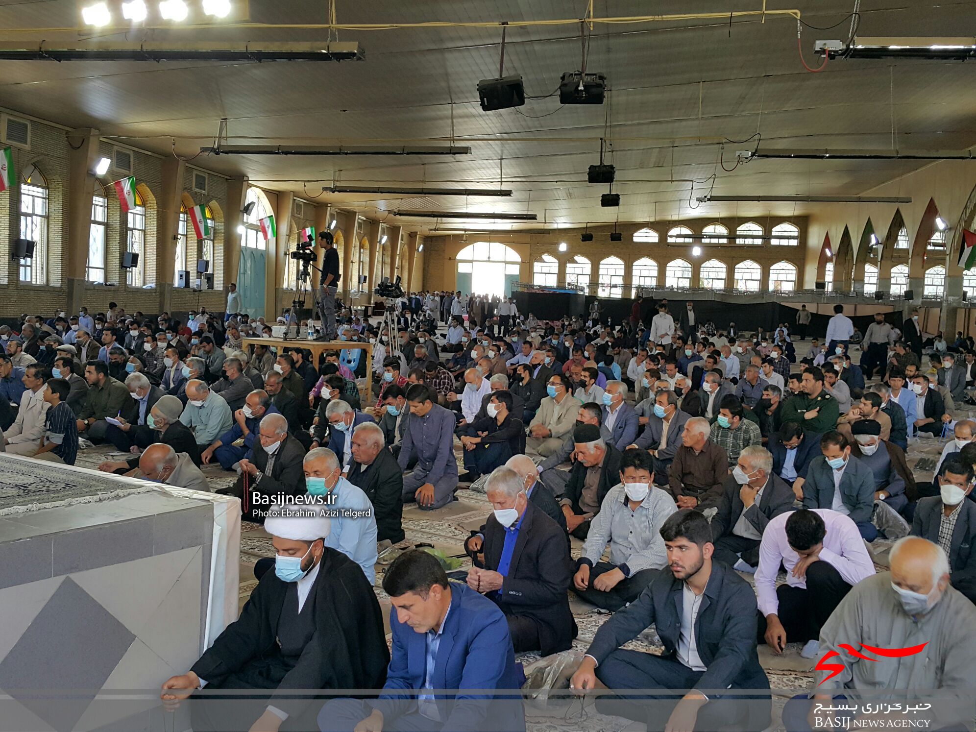 راهپیمایی نمازگزاران یاسوجی در حمایت از طرح اصلاحات اقتصادی و انزجار از دشمنان و مخلان اقتصادی