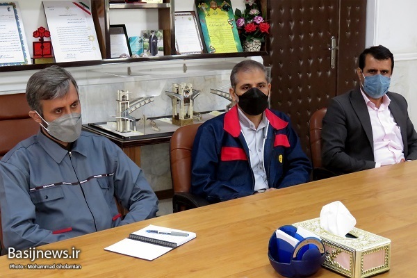 دیدار اعضای ستاد هفته کارگر بوشهر با فرمانده سپاه این استان/ امسال ۳۰ هزار نفر شغل در استان ایجاد میشود دیدار اعضای ستاد هفته کارگر بوشهر با فرمانده سپاه این استان/ امسال ۳۰ هزار نفر شغل در استان ایجاد میشود