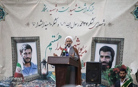 امام خمینی (ره) در روز قدس مردم را پای کار آورد