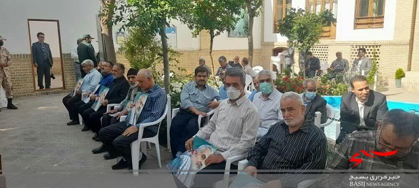 تجدید میثاق بسیج کارگری قم با آرمانهای امام خمینی (ره) تجدید میثاق بسیج کارگری قم با آرمانهای امام خمینی (ره)