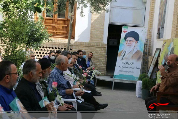 تجدید میثاق بسیج کارگری قم با آرمانهای امام خمینی (ره) تجدید میثاق بسیج کارگری قم با آرمانهای امام خمینی (ره)