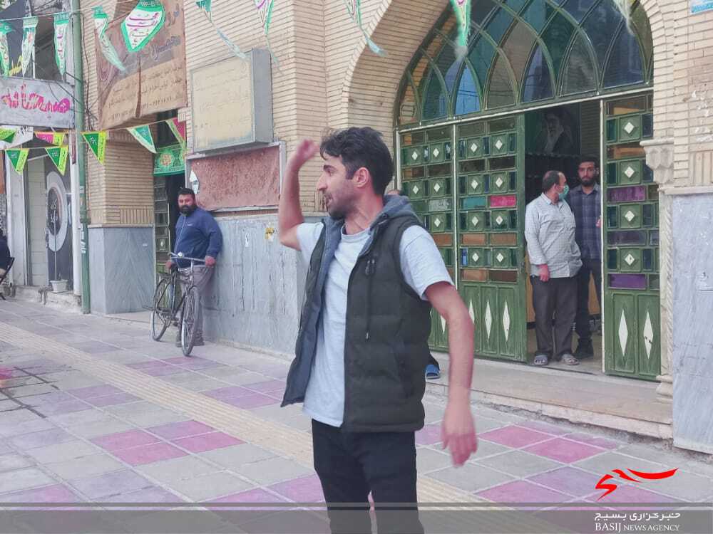 اجرای نمایش خیابانی 